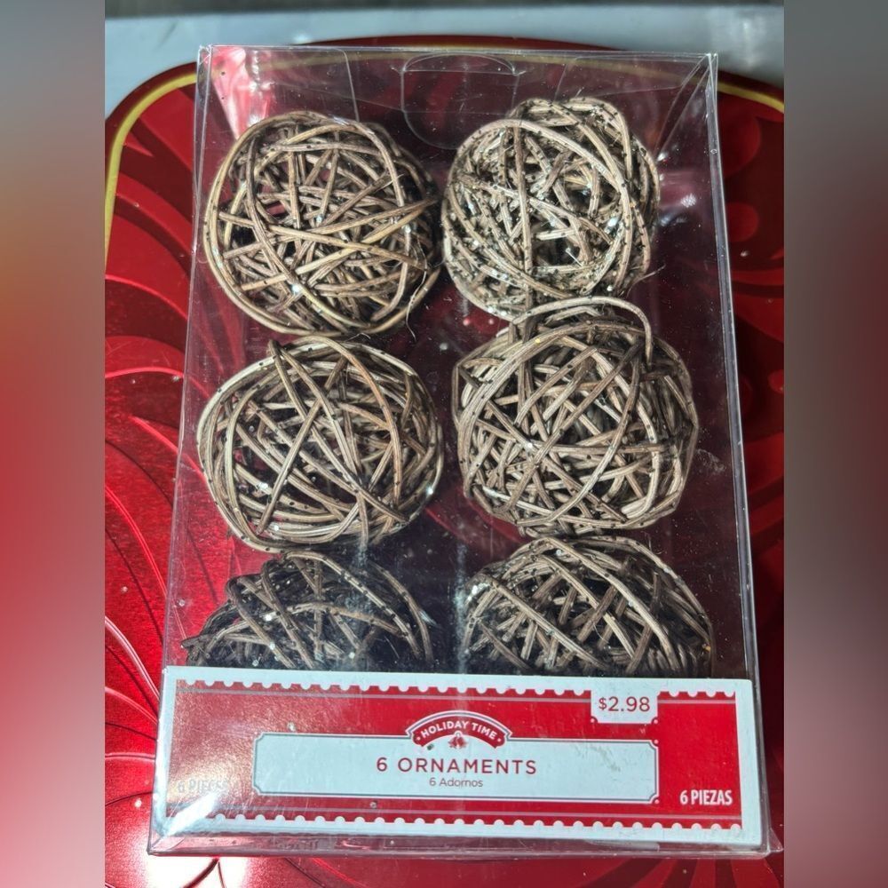 Holiday Time 6 Ornaments Christmas Decorations EPC